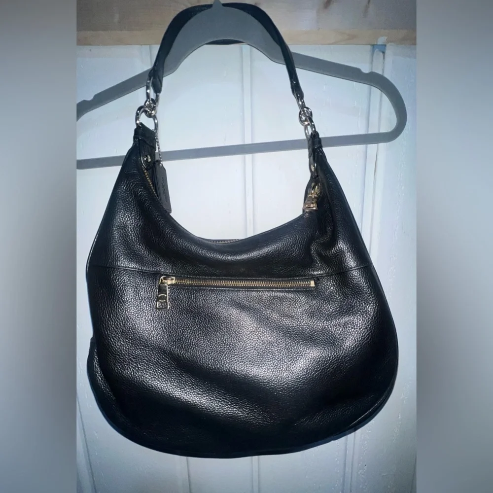 Coach Harley Hobo bag, black pebbled leather EUC - Picture 4 of 7